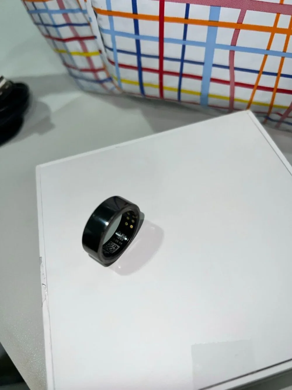 Oura Ring Gen 3 Heritage Black Size 8 Smart Ring w/ Charger & Cable